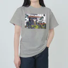 モナカの春を連れて Heavyweight T-Shirt