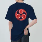 黒衣デザイン(kurogo design)のメカニカル三つ巴〔朱〕 ヘビーウェイトTシャツ