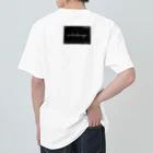 新堂本舗の目出鯛子さん Heavyweight T-Shirt