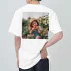 AQUAMETAVERSEの苺狩りで口にほうばんでいる女の子　ラフルール　1859 Heavyweight T-Shirt