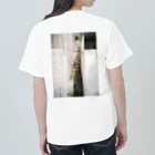 Okの白い路地と猫 Heavyweight T-Shirt