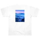 AQUAMETAVERSEの雲海とホテル街の灯　ラフルール　1859 Heavyweight T-Shirt