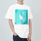 いろはにゃんこ堂のエメラルドグリーンの海と羽ねこさん Heavyweight T-Shirt