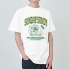 SUNDAYS GRAPHICSのSUNDAY SUNDY No.4(カレッジロゴ)  Heavyweight T-Shirt