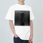 とうふスタイル（TofuStyle）の黒コートのとうふ男 Heavyweight T-Shirt