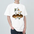 うさやのドーナツをゲットしてご満悦の猫 ヘビーウェイトTシャツ