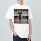 チョピの人と雨の雨 Heavyweight T-Shirt