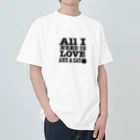 ぴょんぴょんの必要なものは愛とネコだけ♡ All I NEED IS LOVE AND A CAT Heavyweight T-Shirt