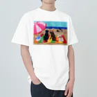 ハッピー・ラブラドールズの浜辺のラブラドール Heavyweight T-Shirt
