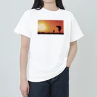 ukabuboshioの猫と夕日 Heavyweight T-Shirt