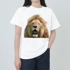 mayura_photoの眠そうなオスライオン Heavyweight T-Shirt