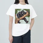 namuhatimanの木を登っているゴリラ ヘビーウェイトTシャツ