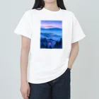 AQUAMETAVERSEの雲海とホテル街の灯　ラフルール　1859 Heavyweight T-Shirt