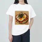 AQUAMETAVERSEの目玉焼きを乗せたお好みモダン焼き　kouchan 1616 ヘビーウェイトTシャツ