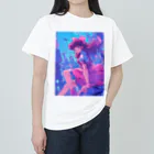 シロクマペンギンの昭和レトロアニメ風近未来ガール Heavyweight T-Shirt