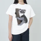 いきもの大好き！ほほえみフレンズの木にしがみつくコアラ ヘビーウェイトTシャツ