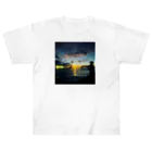 つれない農家のkeep cast for sunrise. Heavyweight T-Shirt