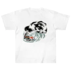 MakotOの猫と鯉（水墨画風） Heavyweight T-Shirt