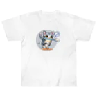 AckeeWolf Art Shopの歯ブラシをくわえたアメリカンショートヘアの子猫 Heavyweight T-Shirt