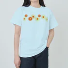 kazeou（風王）のレトロ風花(8枚)黄・オレンジ ヘビーウェイトTシャツ