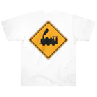 CIPANGOの【道路標識】BEWARE OF TRAINS（汽車に注意）（踏切） ヘビーウェイトTシャツ