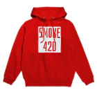 極東きちがい公社のSMOKE420 パーカー