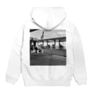 yyyのAmericaのガソリンスタンド Hoodie:back