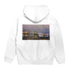 よく喋る私shopの港の夜景 Hoodie:back