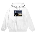 とまとまとの夕暮れと三日月 Hoodie