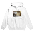 イノカ・ワイガワの昭和スターの輝き　モモ Hoodie