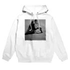 ネギトロのモノクロ絵画 Hoodie