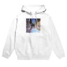 古春一生(Koharu Issey)の桜降る川空へ。 Hoodie