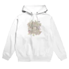 森の中の色鉛筆で描いた落ち葉にくるまれて眠るりす Hoodie