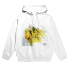 ナチュラルフラワーのミモザのスワッグ Hoodie