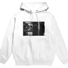 / slashのモノクロTシャツ Hoodie