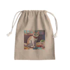 ニコちゃんのご飯の前で座り込む仕草の猫 Mini Drawstring Bag