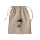 ドラキュラのうさぎの黙々とブドウ Mini Drawstring Bag