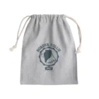 I.R.M.G.のボーダーコリー カレッジ風ロゴ Mini Drawstring Bag