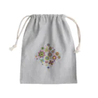 IZANAMI by Akane Yabushitaの東南アジアのチャーム（モン族カラー） Mini Drawstring Bag