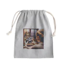 AI間違い探しの鏡に映ったカメラを構えた女の子 Mini Drawstring Bag