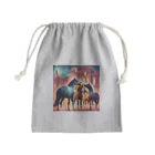 runbitの乾杯している馬たち Mini Drawstring Bag