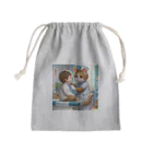 yanagi_mochiの人間の子供を検診する猫ナース Mini Drawstring Bag