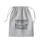 aICreationのモノクロの雪景色 Mini Drawstring Bag