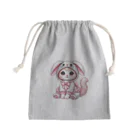 Snow-peaceのふわふわバニーコスチュームのかわいい子猫 Mini Drawstring Bag