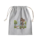 南国のかわいい犬と散歩をする女性 Mini Drawstring Bag