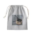 Kanjiのギラファノコギリクワガタ Mini Drawstring Bag