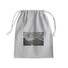 クニの渚に忘れた巾着 Mini Drawstring Bag