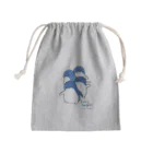 ヤママユ(ヤママユ・ペンギイナ)の赤ちゃん…じゃねェよ！！！byフェアリーペンギン Mini Drawstring Bag
