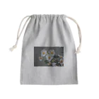 DORAMARUの庭に咲く花。 Mini Drawstring Bag