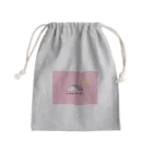 オフトゥンぐらし！の宇宙でオフトゥンぐらし！(ピンク) Mini Drawstring Bag